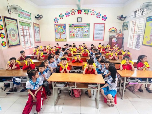 Thăm quan trường Tiểu học năm học 2024- 2025